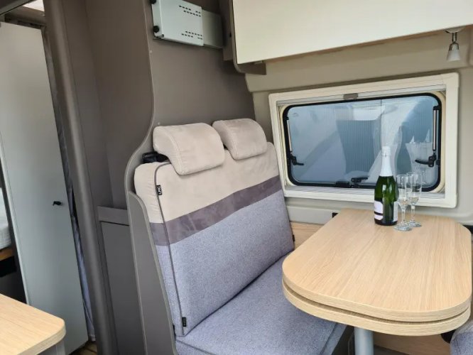 LMC Innovan 600 Dwarsbed/Nieuwstaat  foto: 6