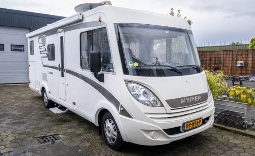 Hymer 4 pers. Rent a Hymer motorhome in Helmond? From € 127 pd - Goboony photo: 1