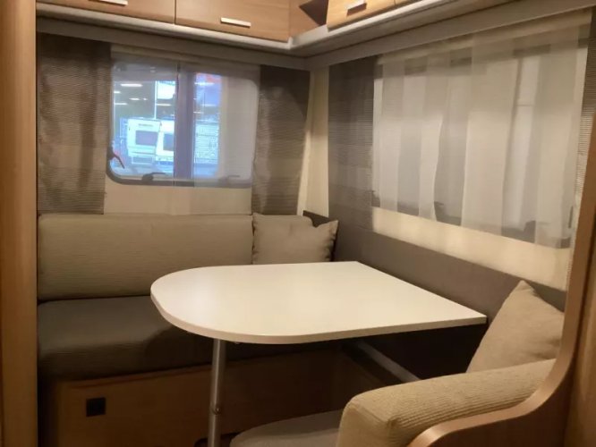 Adria Aviva 390 PS voortent 