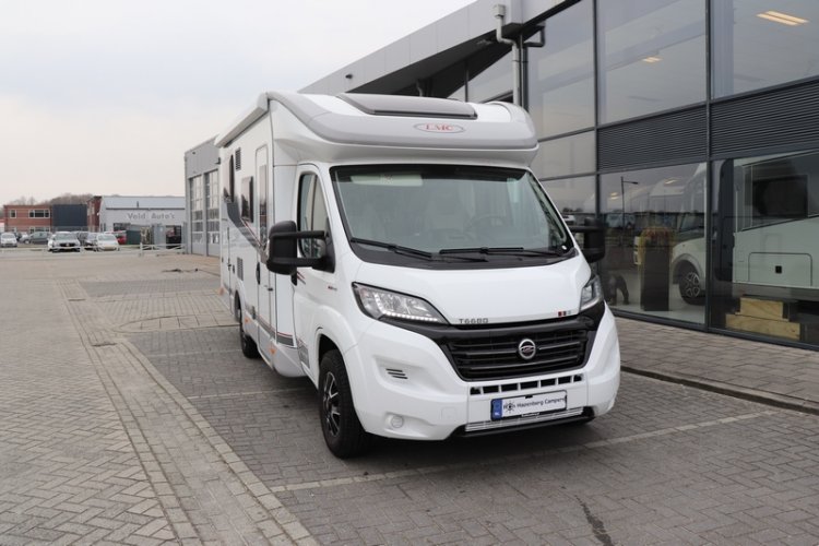 De Element T 668 G uit de stal van LMC lengte bedden compact 6.99 m collectie 2021 (63 