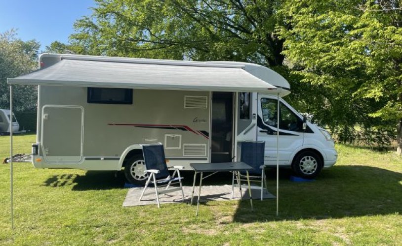 Challenger 4 pers. Louer un camping-car Challenger à Apeldoorn? A partir de 133 € pj - Goboony photo : 0