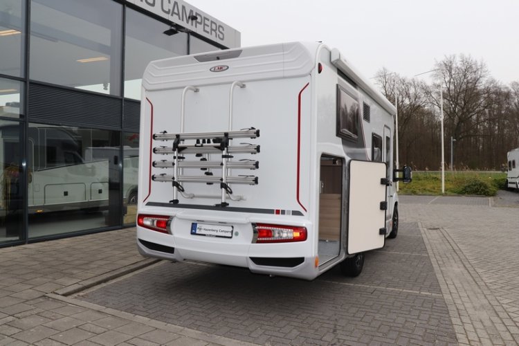 De Element T 668 G uit de stal van LMC lengte bedden compact 6.99 m collectie 2021 (63  foto: 10