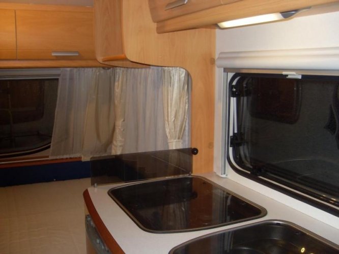 Chateau Calypso 406 Licht gewicht caravan 890  foto: 13