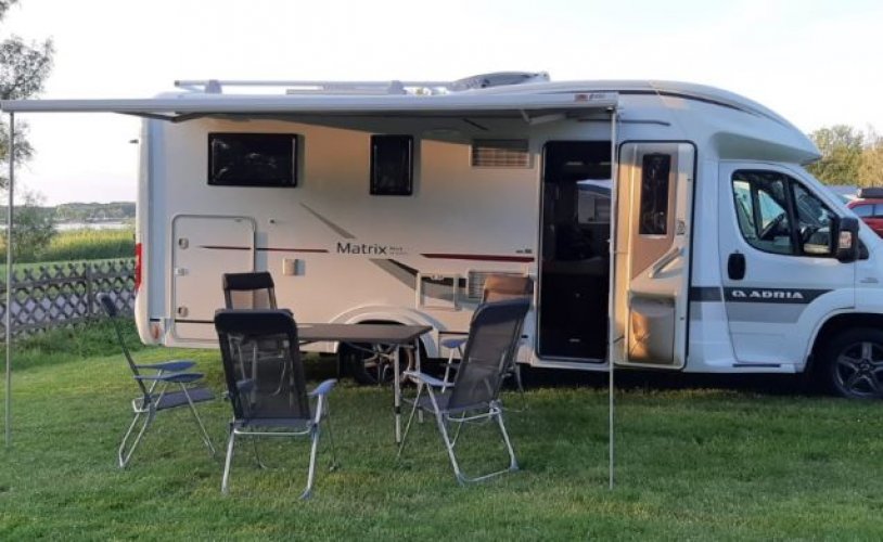 Adria Mobil 5 pers. Rent Adria Mobil motorhome in Almelo? From € 145 pd - Goboony photo: 1