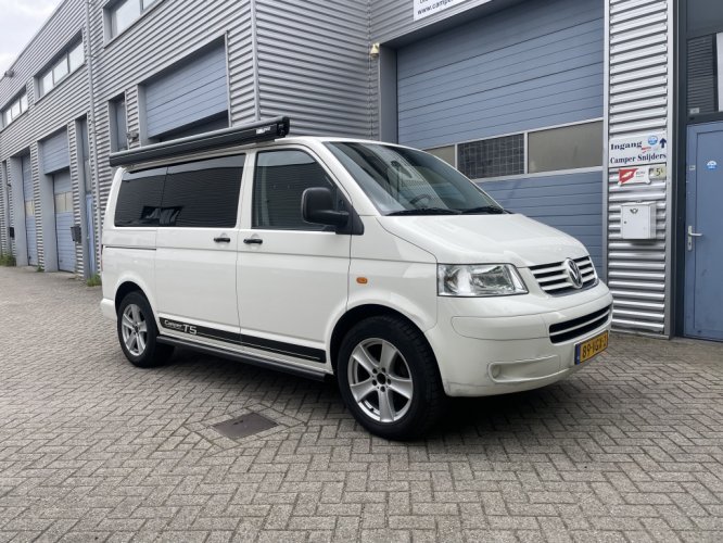 Volkswagen VW T5 buscamper GERESERVEERD