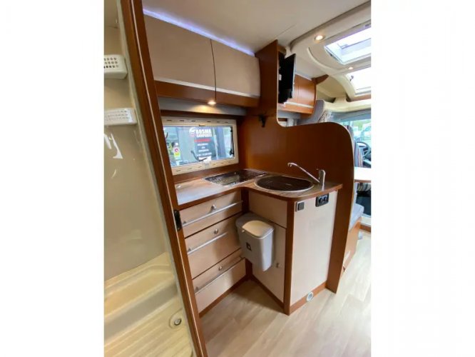 Chausson Welcome 78 Queensbed 63000 km 2010  foto: 14