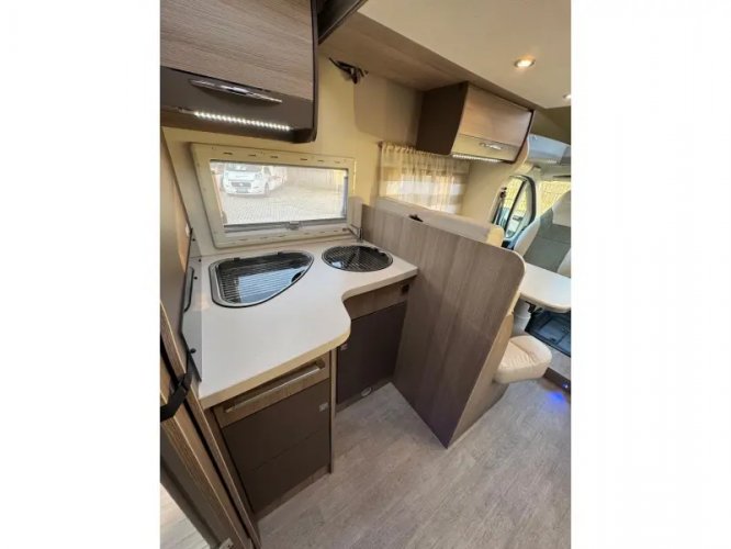 Chausson Flash 718 EB Queensbed Hefbed  foto: 14