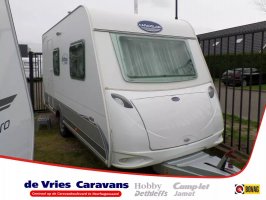 Caravelair Ambiance Style 400 Unico Verona + pared frontal