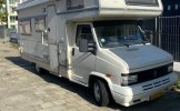 Peugeot 5 pers. Rent a Peugeot camper in Hillegom? From € 85 pd - Goboony photo: 1