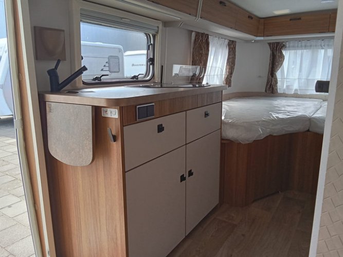 Eriba Touring 642 Legend CARAVAN DEALS foto: 7