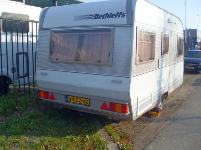 Dethleffs Camper 420 Licht gewicht caravan 810  foto: 5