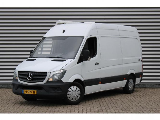 Mercedes-Benz Sprinter Lengtebedden 129PK TV WC 