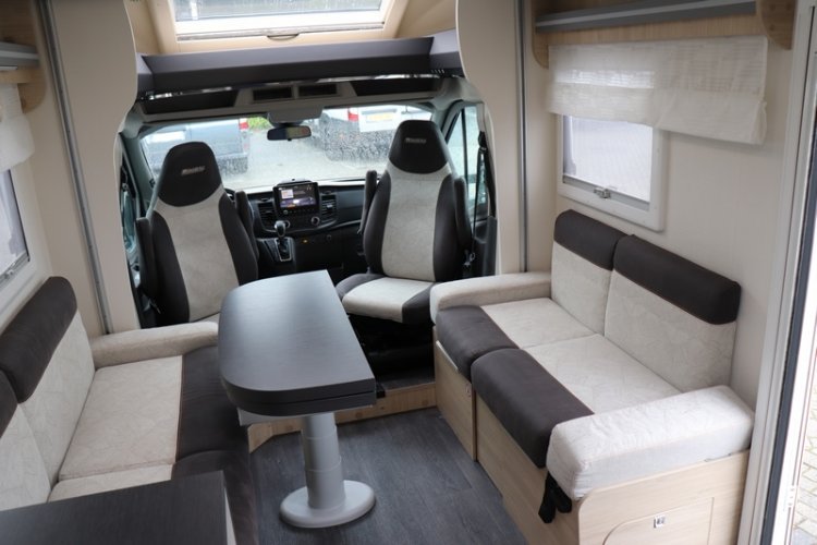 Ruimtewonder Chausson Titanium Vip 640 AUTOMAAT 170 pk elektrische verstelbaar hefbed (70  foto: 22