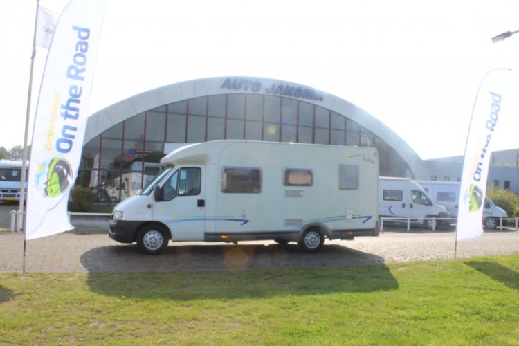 Chausson Flash 08 2.3 JTD 110 PK Half-integraal, Fransbed, Zonnepaneel, Ruime zit voor. Draaistoelen voor, Bj. 2006 Marum  (Groningen) foto: 40