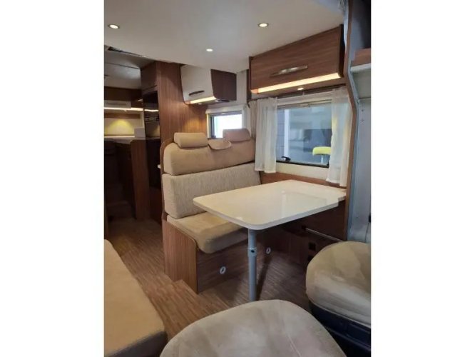 Hymer Carado 448 Enkele Bedden Hefbed  foto: 17