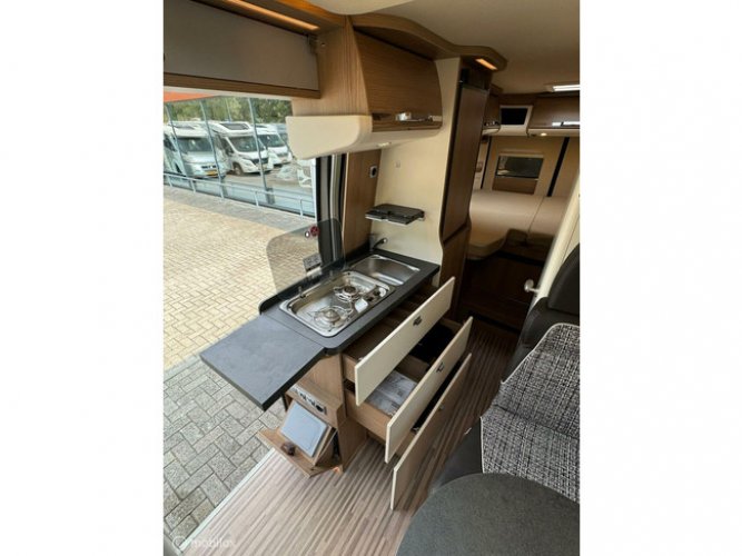 Carthago Malibu 640 GT Charming 9T-Automaat Enkele Bedden Zonnepaneel Skyroof foto: 12