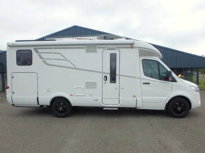 Hymer BMC-T 680 ENKELE BEDDEN 