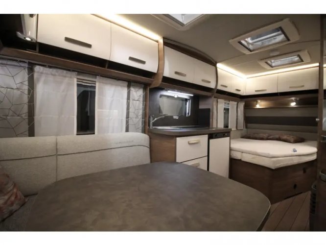 Knaus Sport Silver Selection 450 FU Vloerverwarming,1eigenaar  foto: 8