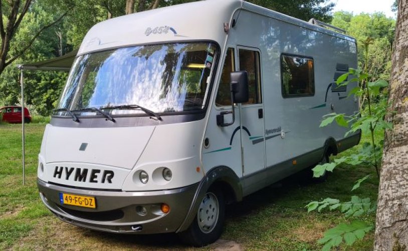 Hymer 6 pers. Rent a Hymer motorhome in Boesingheliede? From € 97 pd - Goboony photo: 0