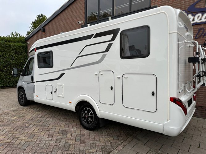 Hymer Exsis T 580 Automaat 9G! Vol opties! 180pk! Oven! foto: 9