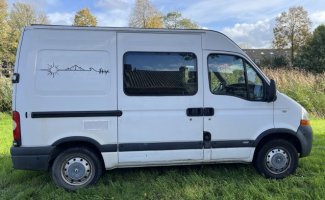 Renault 2 pers. Rent a Renault camper in 's-Hertogenbosch? From €62 pd - Goboony