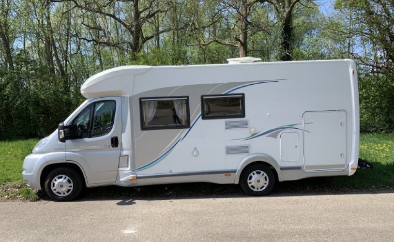 Chausson 4 pers. Rent a Chausson camper in Deventer? From € 103 pd - Goboony photo: 1