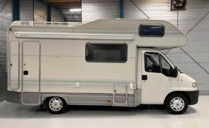 Rimor 5 pers. Louer un camping-car Rimor à Tienhoven ? A partir de 64€ par jour - Goboony photo : 0