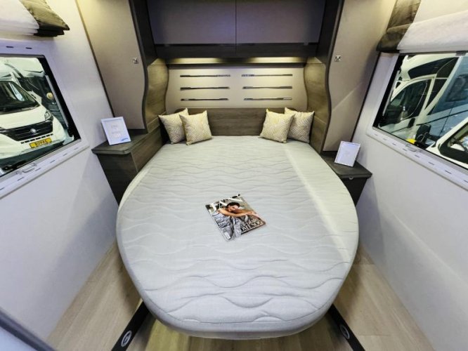 Chausson Titanium 758 EB Automaat Queensbed Hefbed  foto: 18