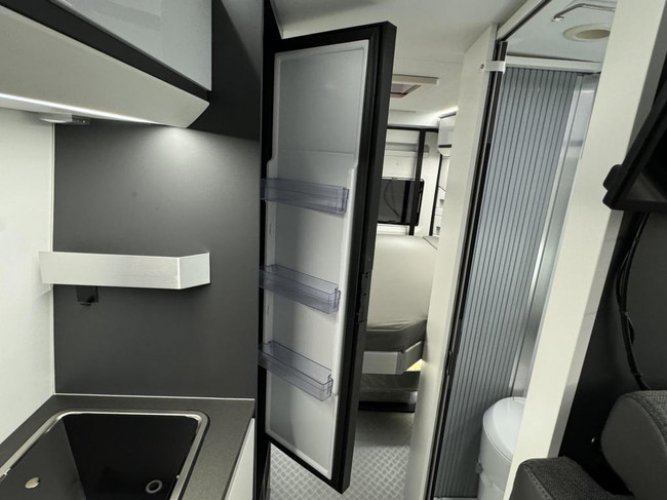 Adria Twin Supreme 640 SGX Elek Hefbed- 9T Automaat foto: 10