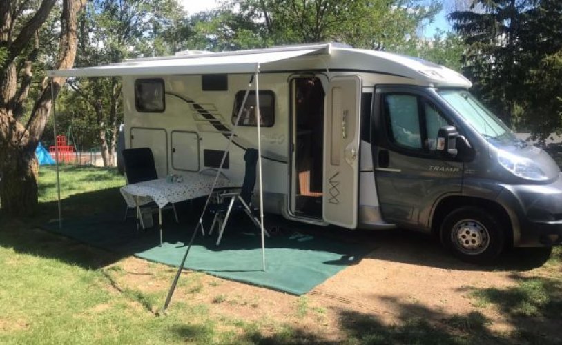 Hymer 2 pers. Rent a Hymer motorhome in Haren? From € 121 pd - Goboony photo: 0