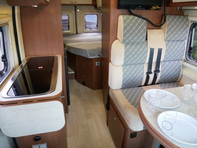 Chausson Twist 08, Fransbed, 6.40 Meter Buscamper!! foto: 11