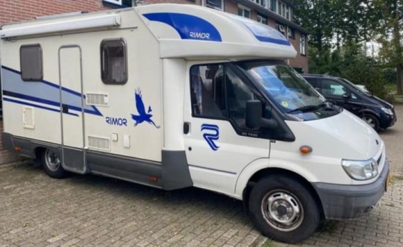 Ford 4 pers. Rent a Ford camper in Utrecht? From € 109 pd - Goboony photo: 0