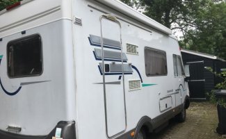 Hymer 3 pers. Louer un camping-car Hymer à Beverwijk ? À partir de 79€ par jour - Goboony