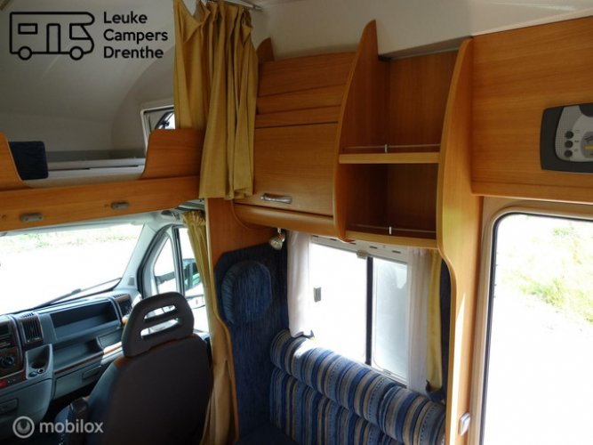 Chausson Welcome 18, unieke camper een xl alkoof en garage,top-indeling! foto: 8