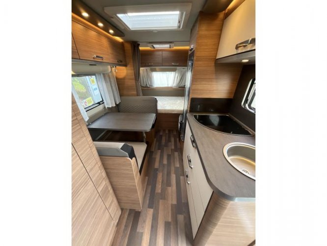 Weinsberg CaraOne Hot Edition 480 QDK STAPELBED-ACTIE MODEL  foto: 6