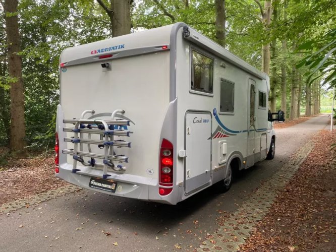 Adria Coral S 680 SP Top-indeling Garage 