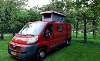 Peugeot 2 pers. Rent a Peugeot camper in IJsselstein? From €70 per day - Goboony