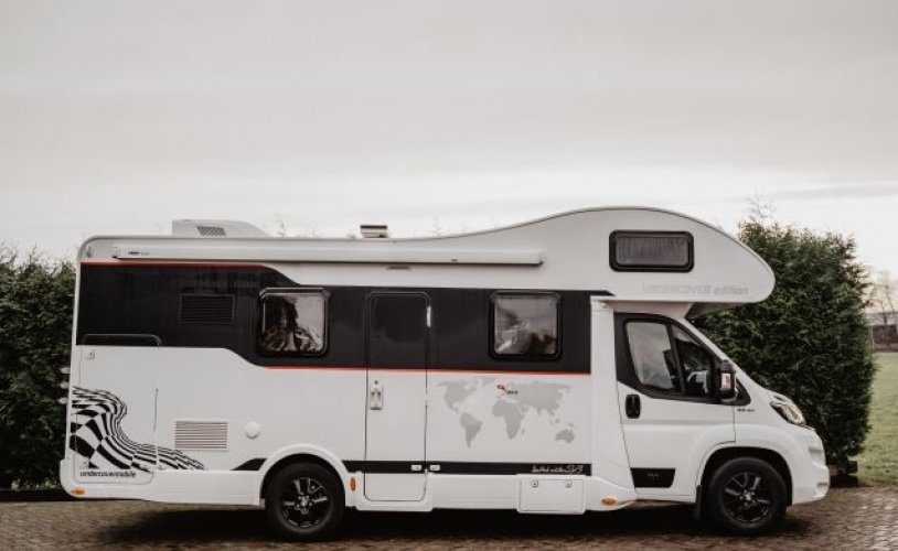 Rimor 7 pers. Rent a Rimor motorhome in Putten? From € 160 pd - Goboony photo: 0