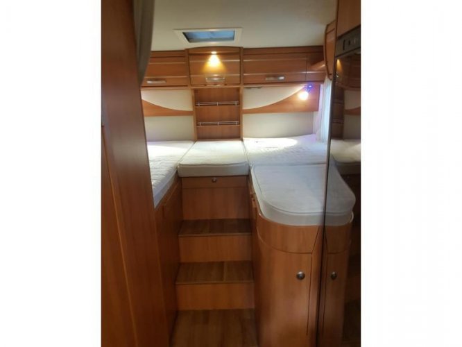 Hymer Tramp 568 SL 150PK Enkele Bedden Airco  foto: 10