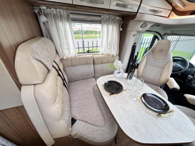 Hymer Exsis-T 578 automaat/enkele-bedden  foto: 17