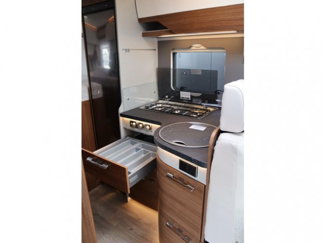 Hymer BMC-I 600 WhiteLine 170pk automaat | SLC AL-KO Chassis | LED Koplampen | Uit voorraad leverbaar | foto: 21