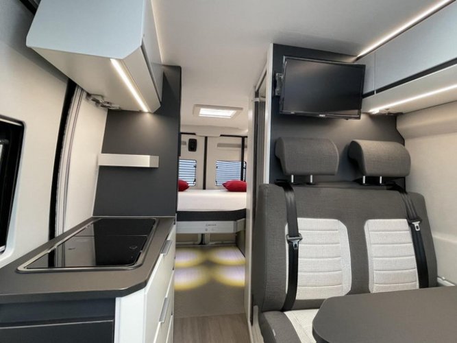 Adria Twin Supreme 640 SGX Elek Hefbed- Nieuwstaat ! foto: 5