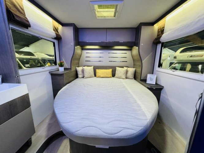 Challenger Graphite 308 Automaat Queensbed  foto: 12