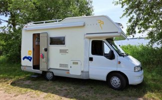 Other 4 pers. Would you like to rent a Sun Roller camper in Loenen aan de Vecht? From €67 p.d. - Goboony