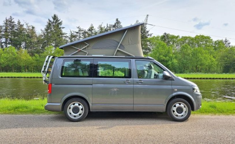 Volkswagen 4 pers. Rent a Volkswagen camper in Eefde? From € 84 pd - Goboony photo: 1