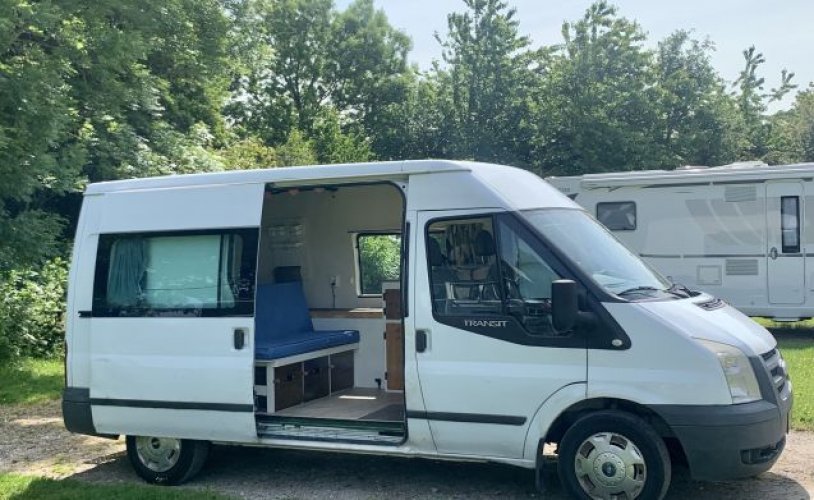 Ford 2 pers. Rent a Ford camper in The Hague? From € 69 pd - Goboony photo: 0