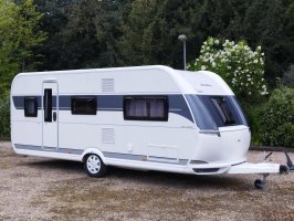Hobby De Luxe 540 KMFE Awning, New condition