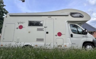 Mobilvetta 4 pers. Mobilvetta camper huren in Bussum? Vanaf € 121 p.d. - Goboony