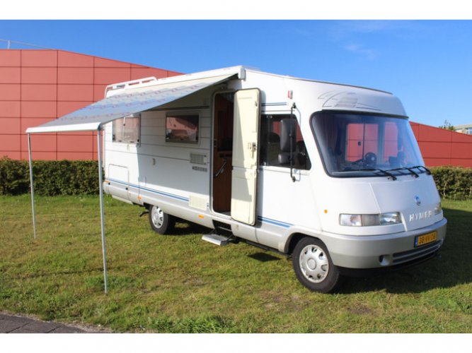 Fiat B654 Hymer 2.5 Tdi, 6 persoons, frans bed, cruise control.
