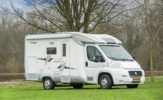 Fiat 4 pers. Vous souhaitez louer un camping-car Fiat à Alphen aan Den Rijn ? À partir de 103 € par jour - Goboony